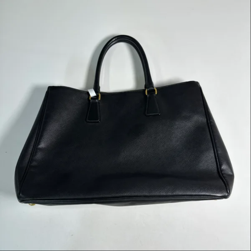 Galleria Double Zip Tote Saffiano Leather Large B23699