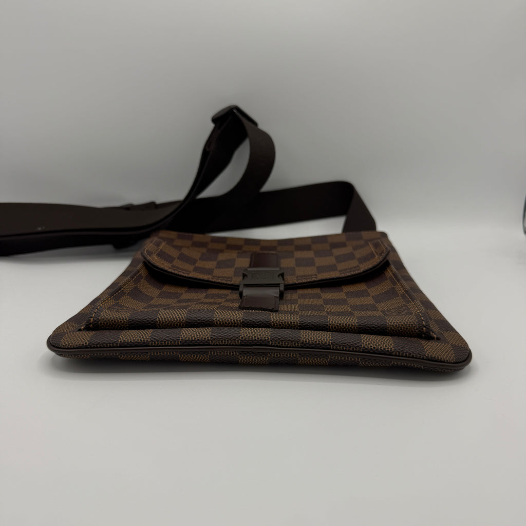 Damier Ebene Pochette Melville