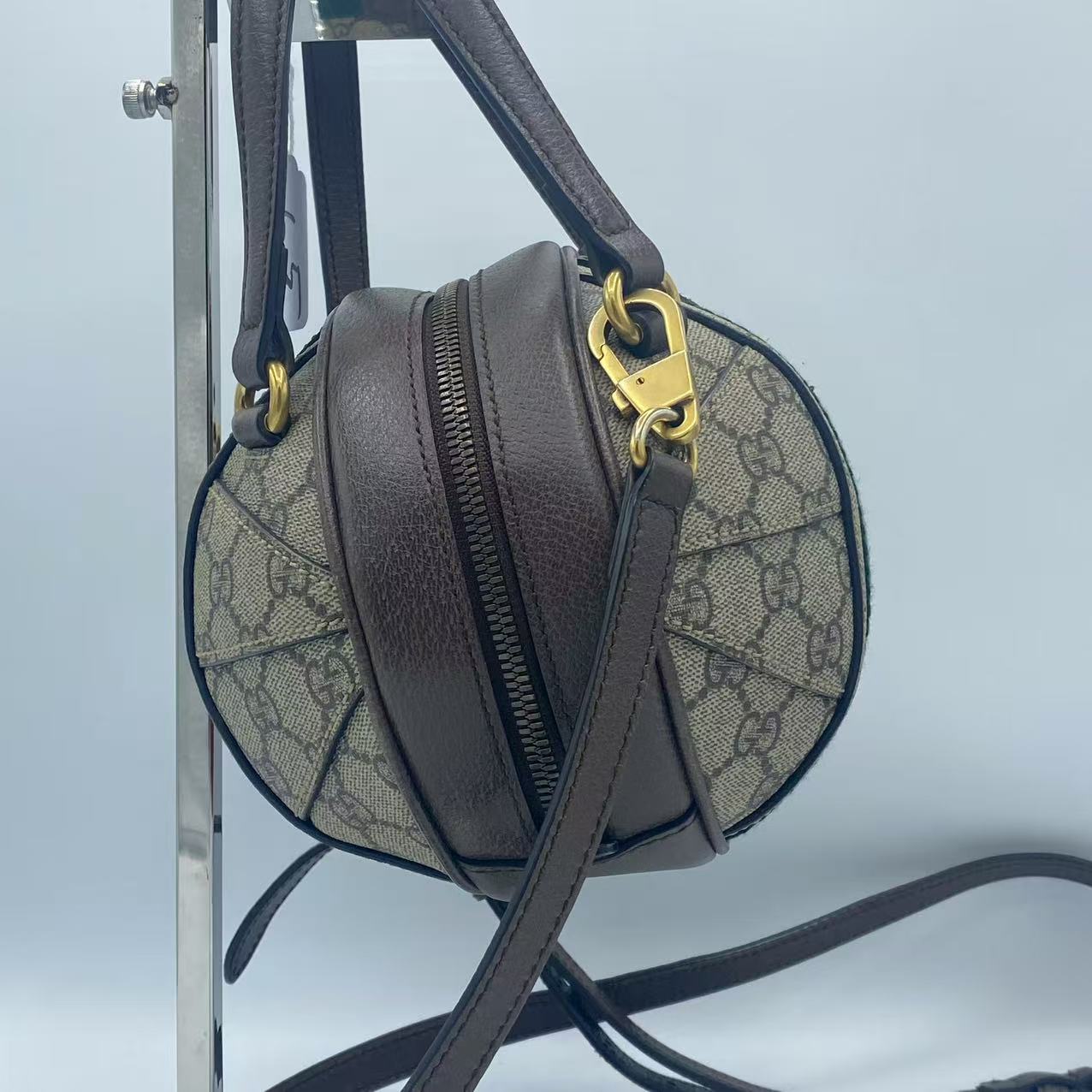 Ophidia basketball bag