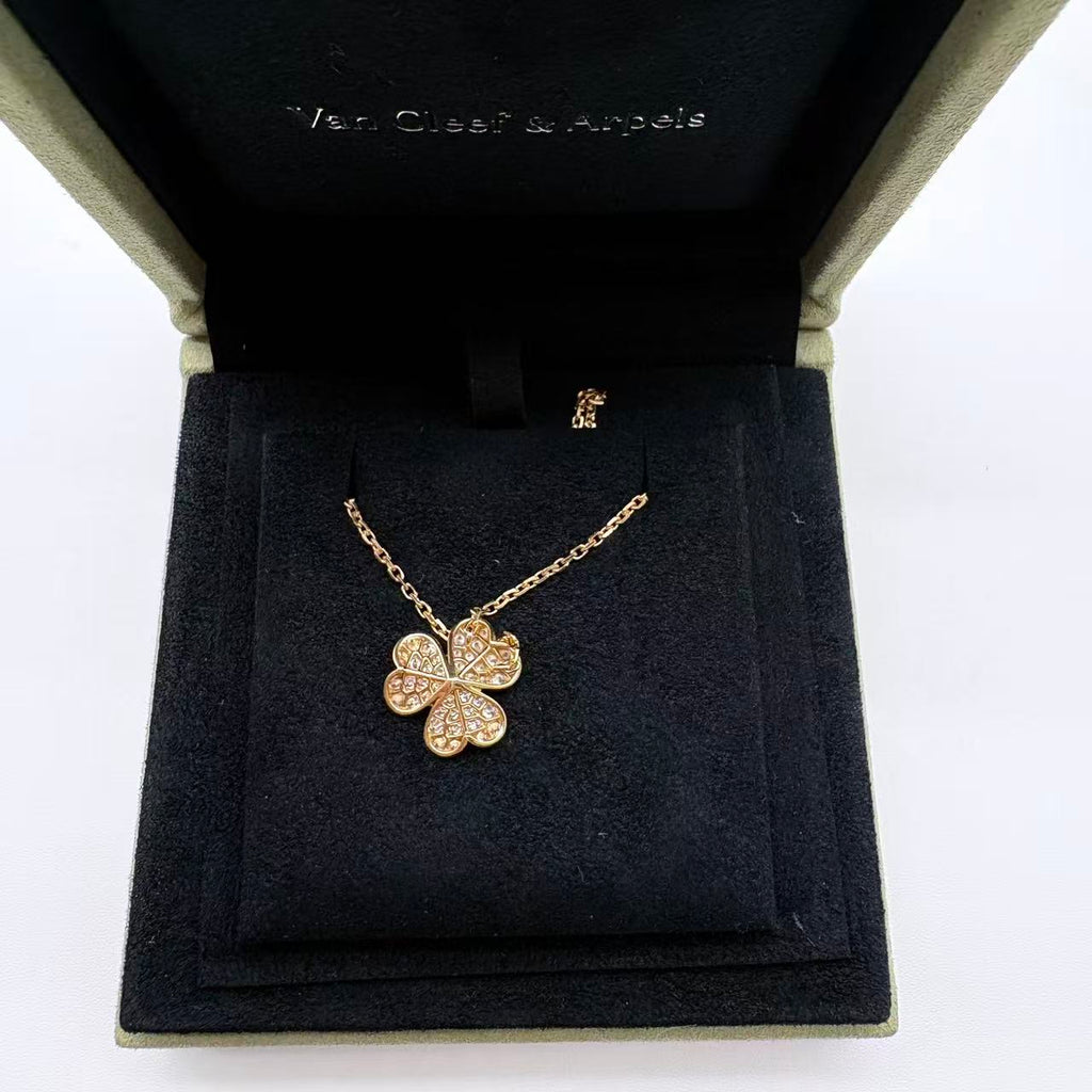 Frivole pendant