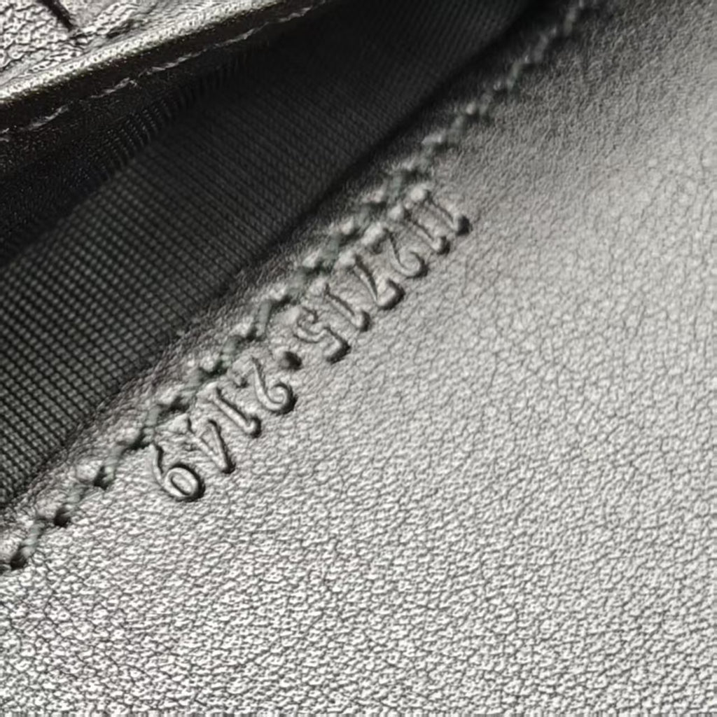 Gucci black wallet For Gisel
