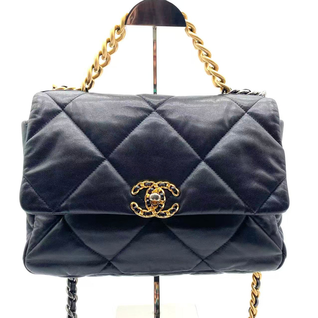 Chanel 19 leather handbag