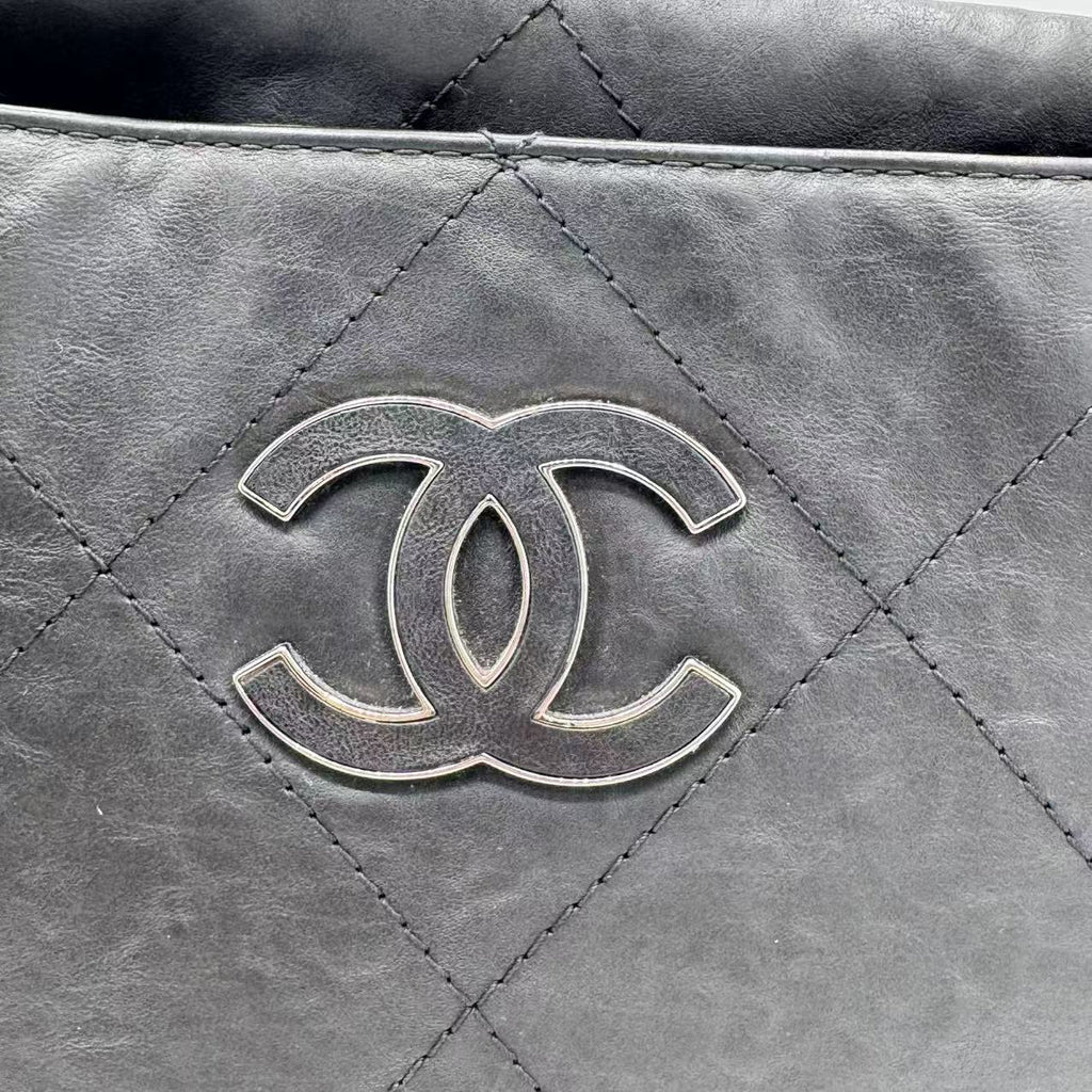 Chanel Large Hamptons Flap Bag