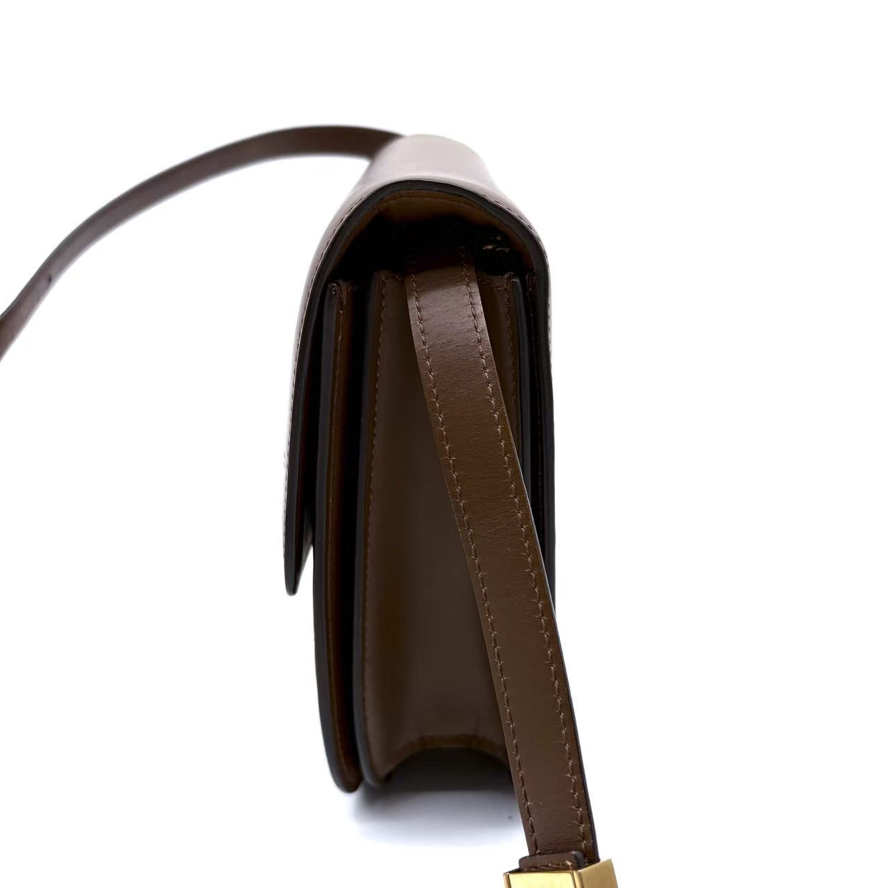 Box Calfskin Medium Classic Box Flap Bag Camel