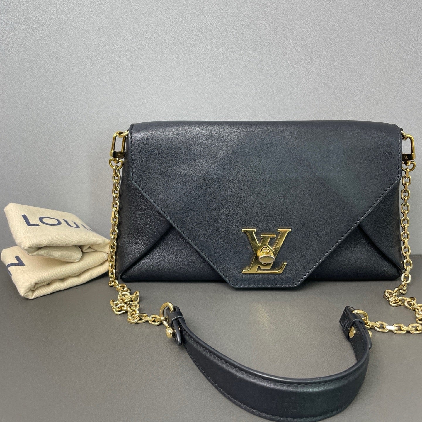 Louis Vuitton Love Note Chain Clutch Leather Twins LDJ3203