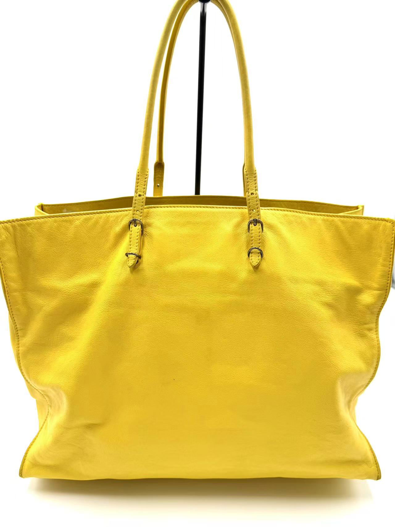 Papier B4 Zip Around Classic Studs Bag Leather