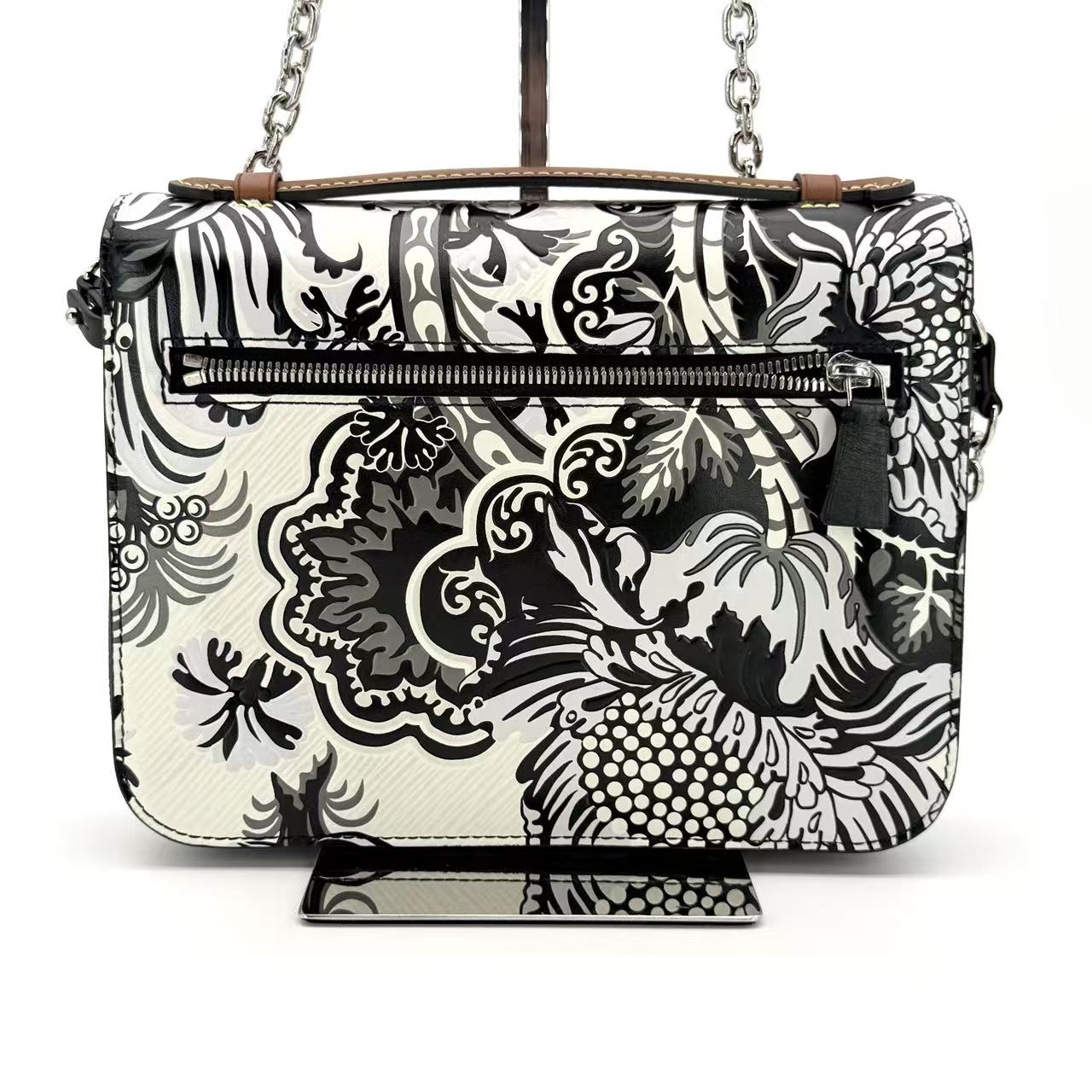 Pochette Metis LDM-1330