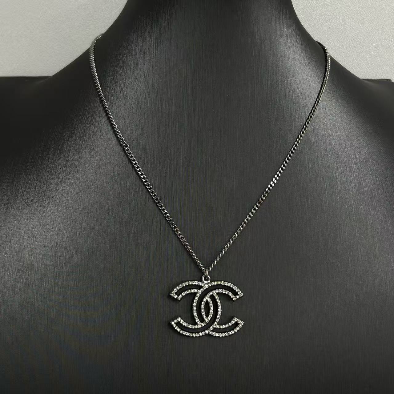 Necklace Metal Black and Silver Pendant Necklace Twins LDJ3985