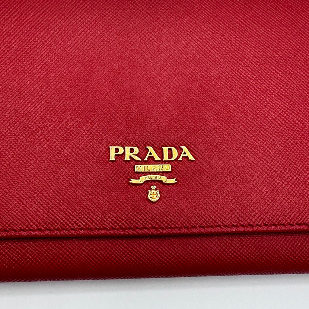 Wallet on Chain Saffiano Leather
