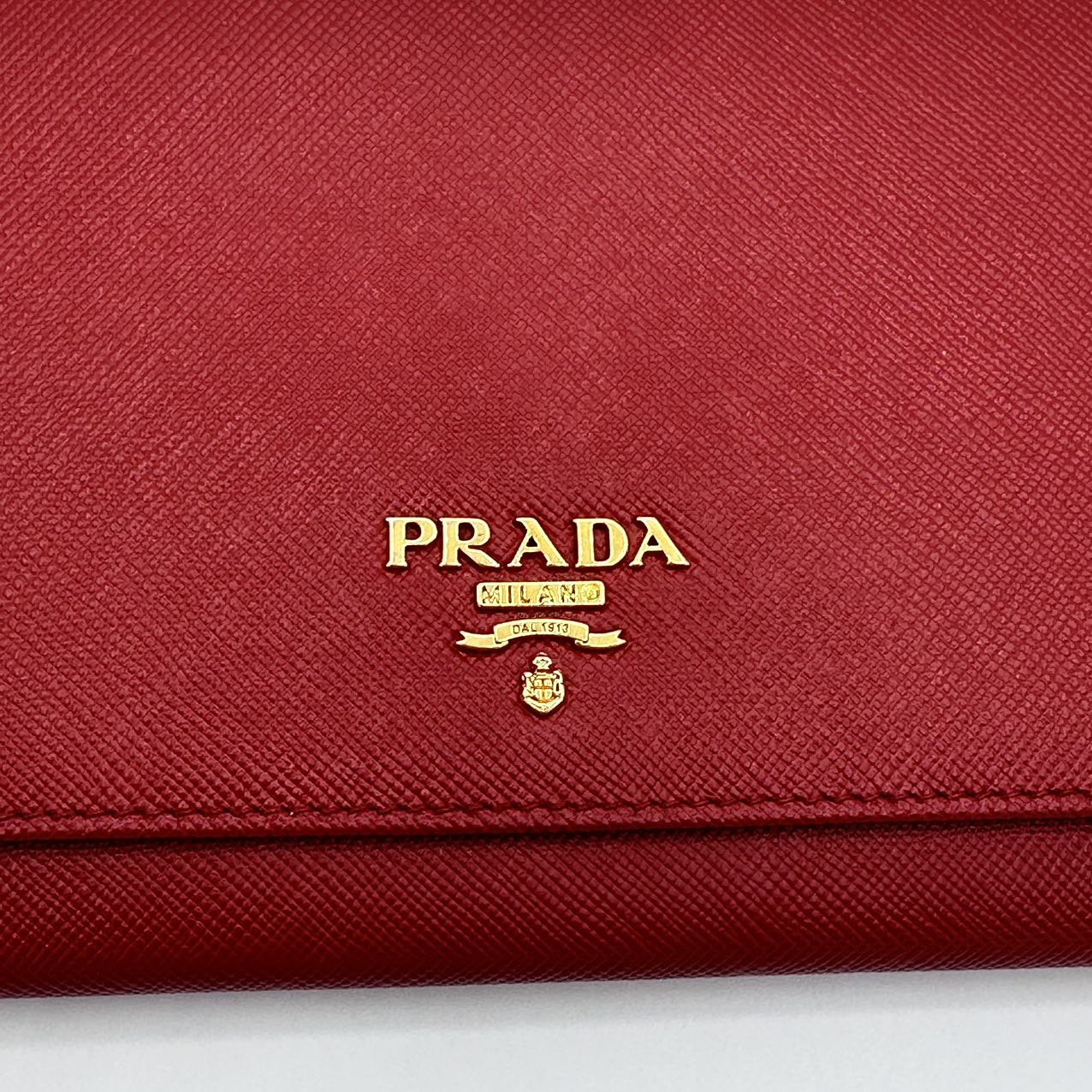 Wallet on Chain Saffiano Leather
