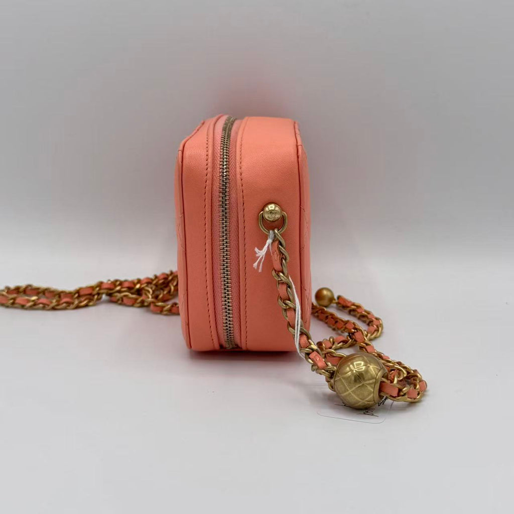 Mini Pearl Crush Quilted Camera Case