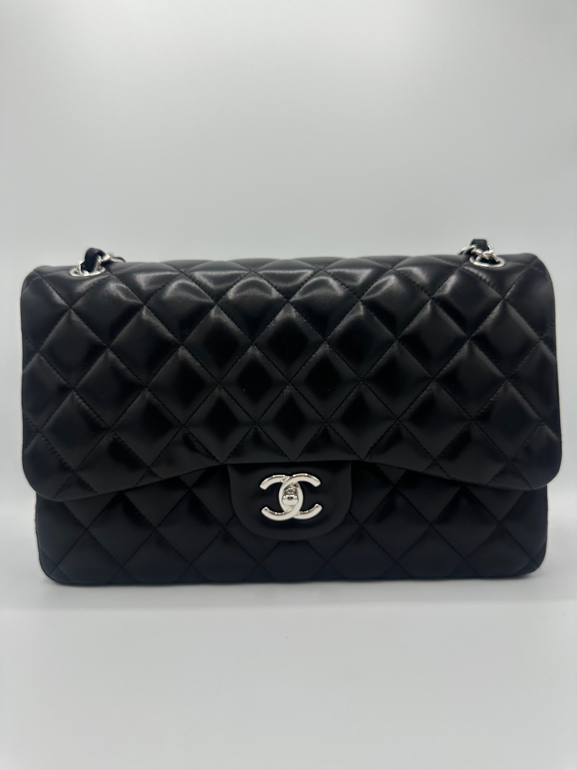 Lambskin jumbo classic flap bag