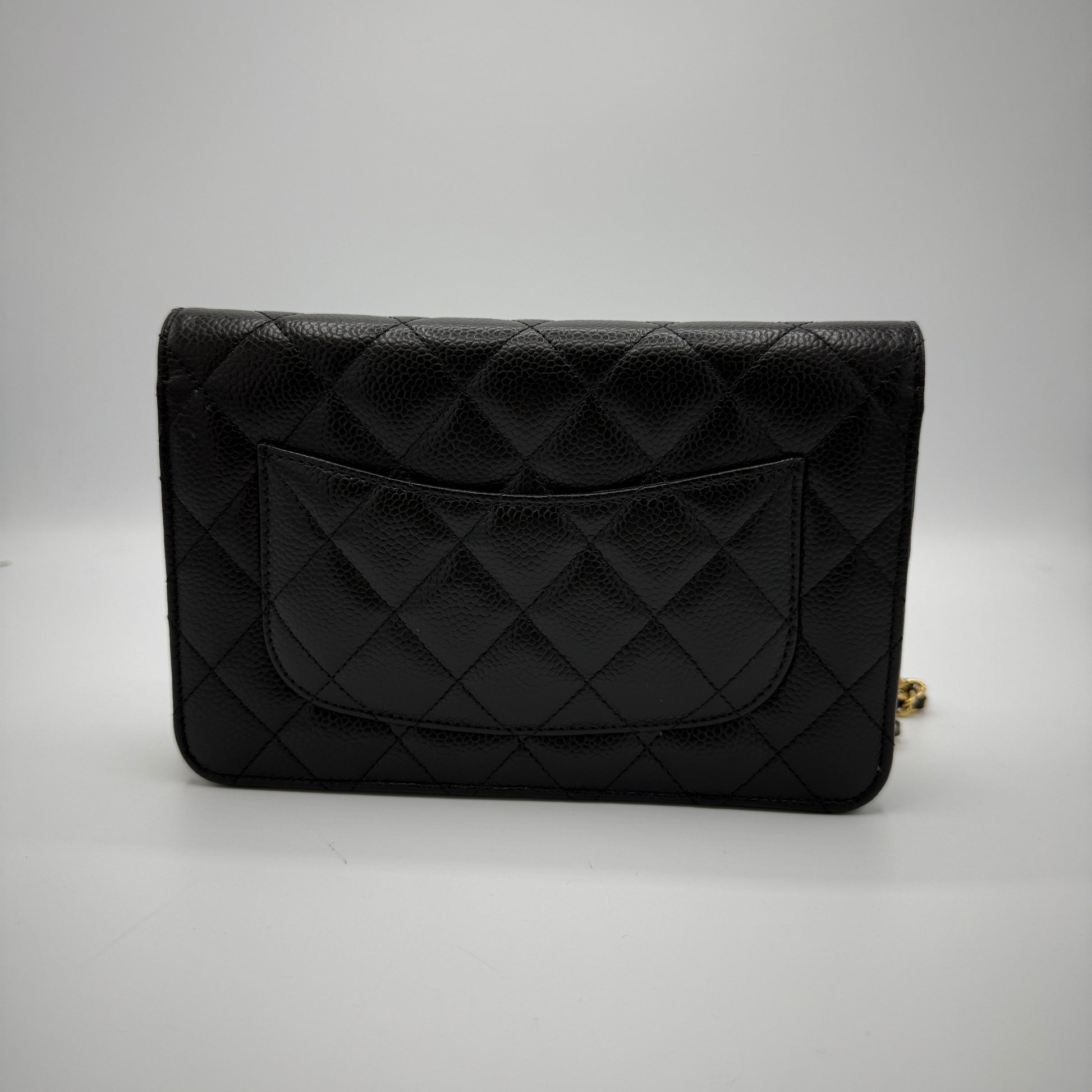 Wallet on Chain Quilted Caviar