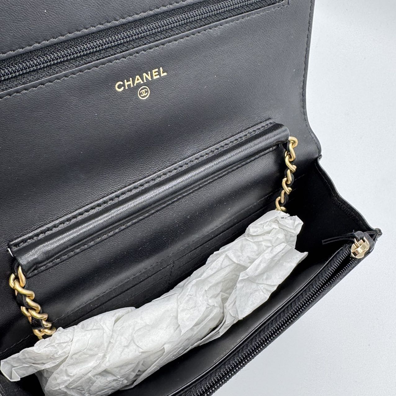 CHANEL Matelasse Turnlock Wallet Black