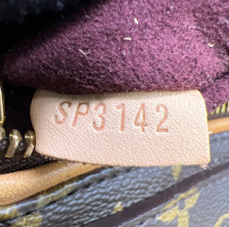 Louis Vuitton Monogram Olympe MM B23943