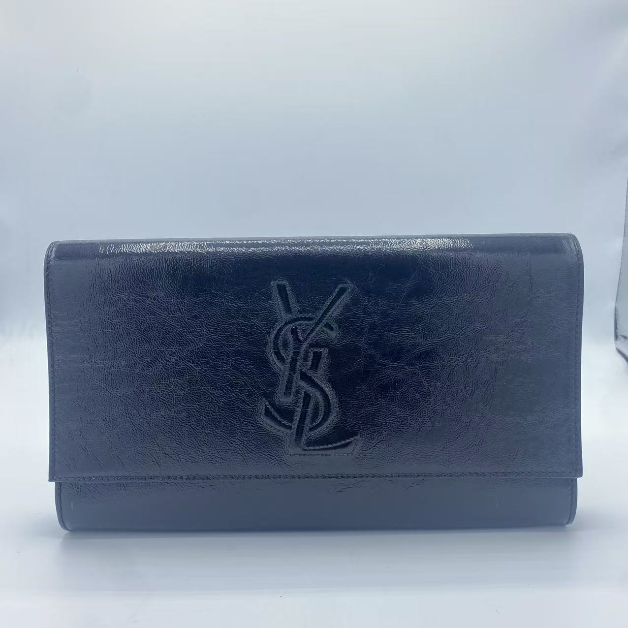 Yves Saint Laurentblack Patent Leather Belle De Jour Clutch