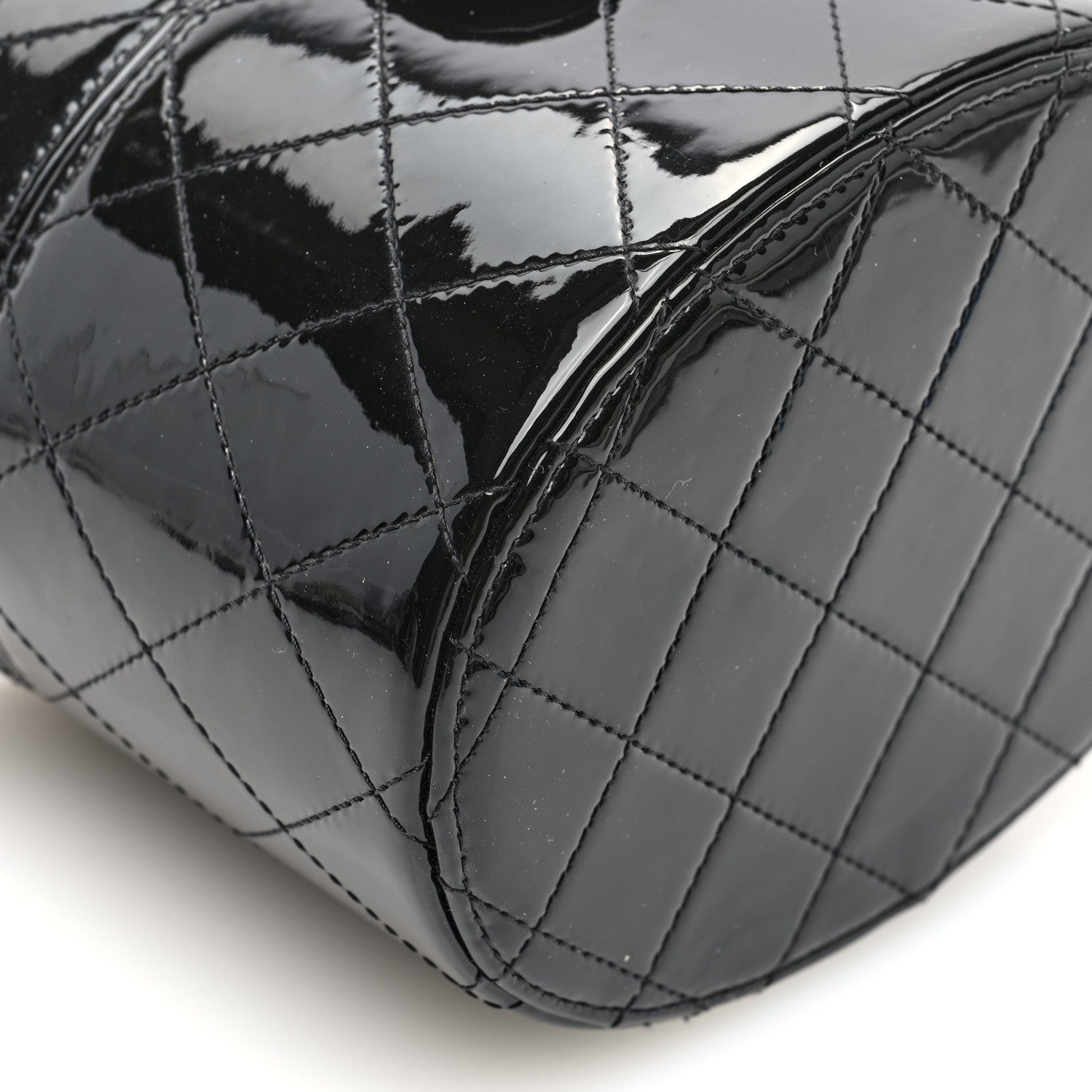 Patent Quilted Round Clutch With Chain Black - twins