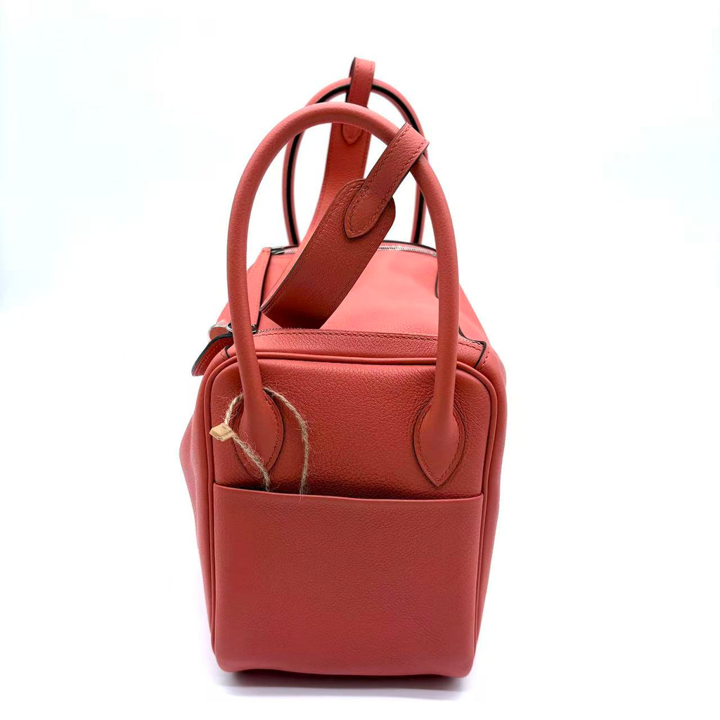 Lindy 26 shoulder bag in Crevette Swift leather