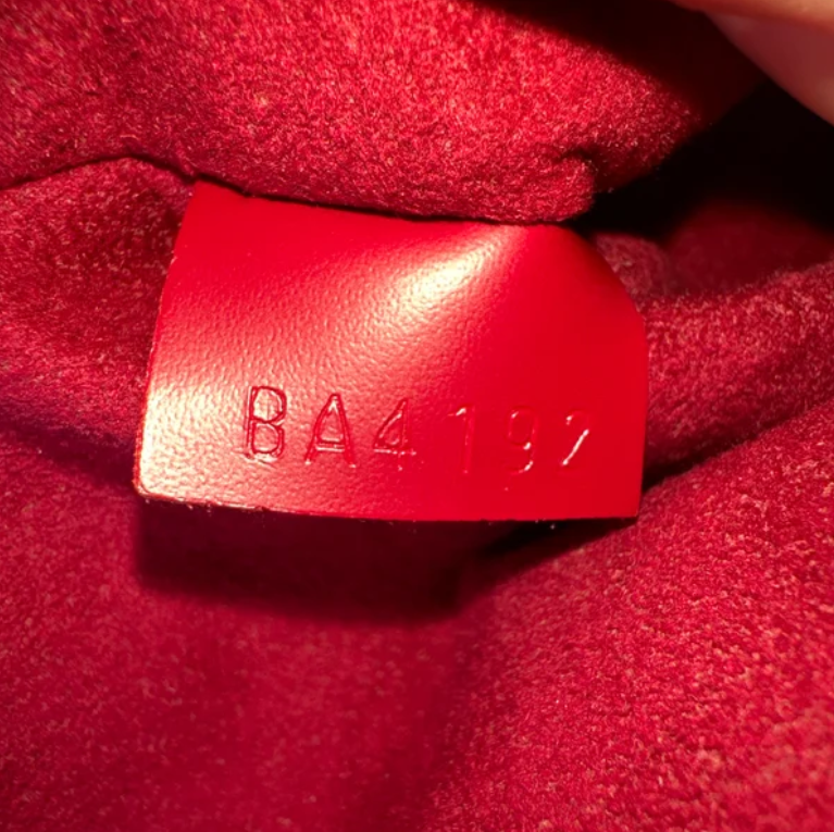 Louis Vuitton Epi Leather Alma GM B24462