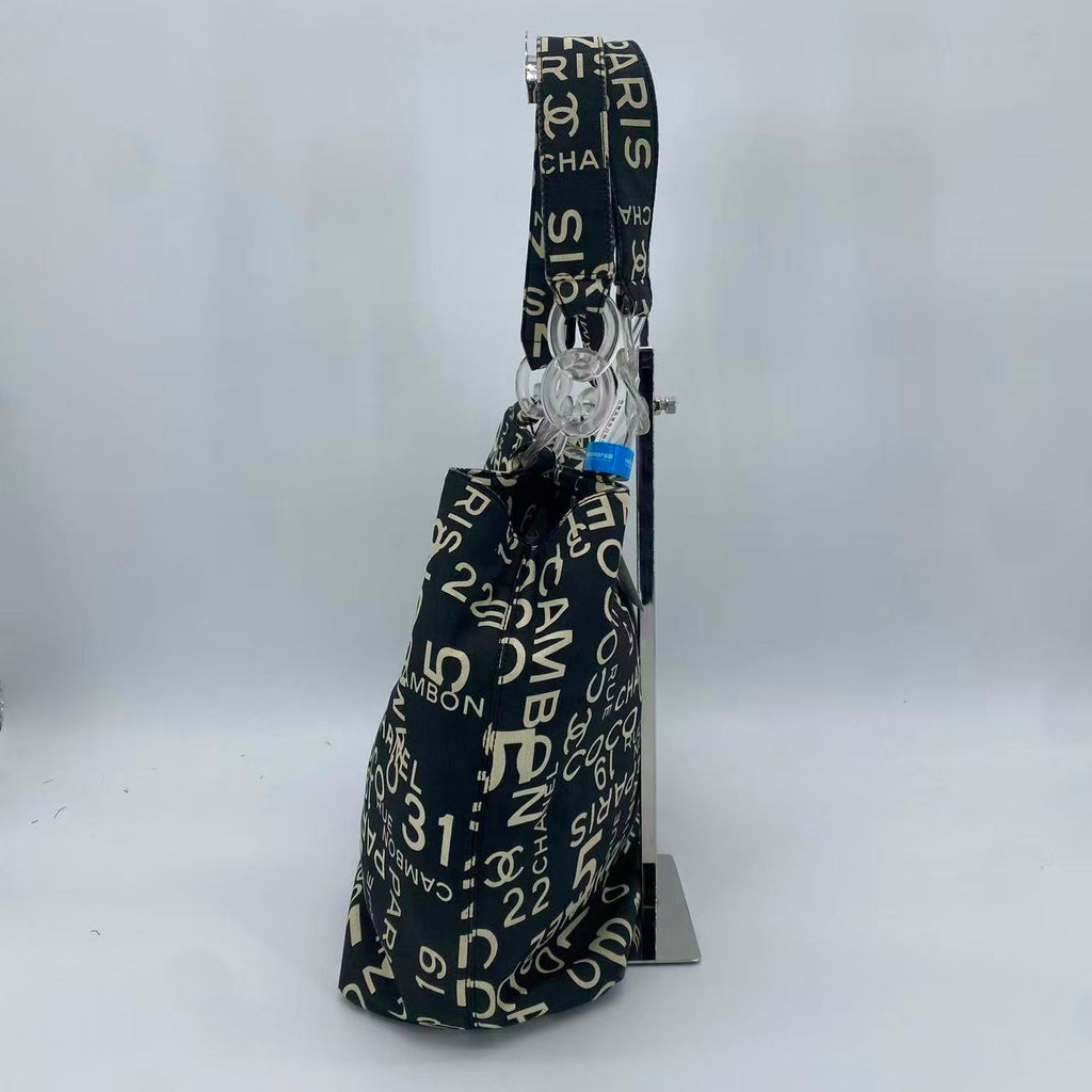 31 Rue Cambon Beach Tote