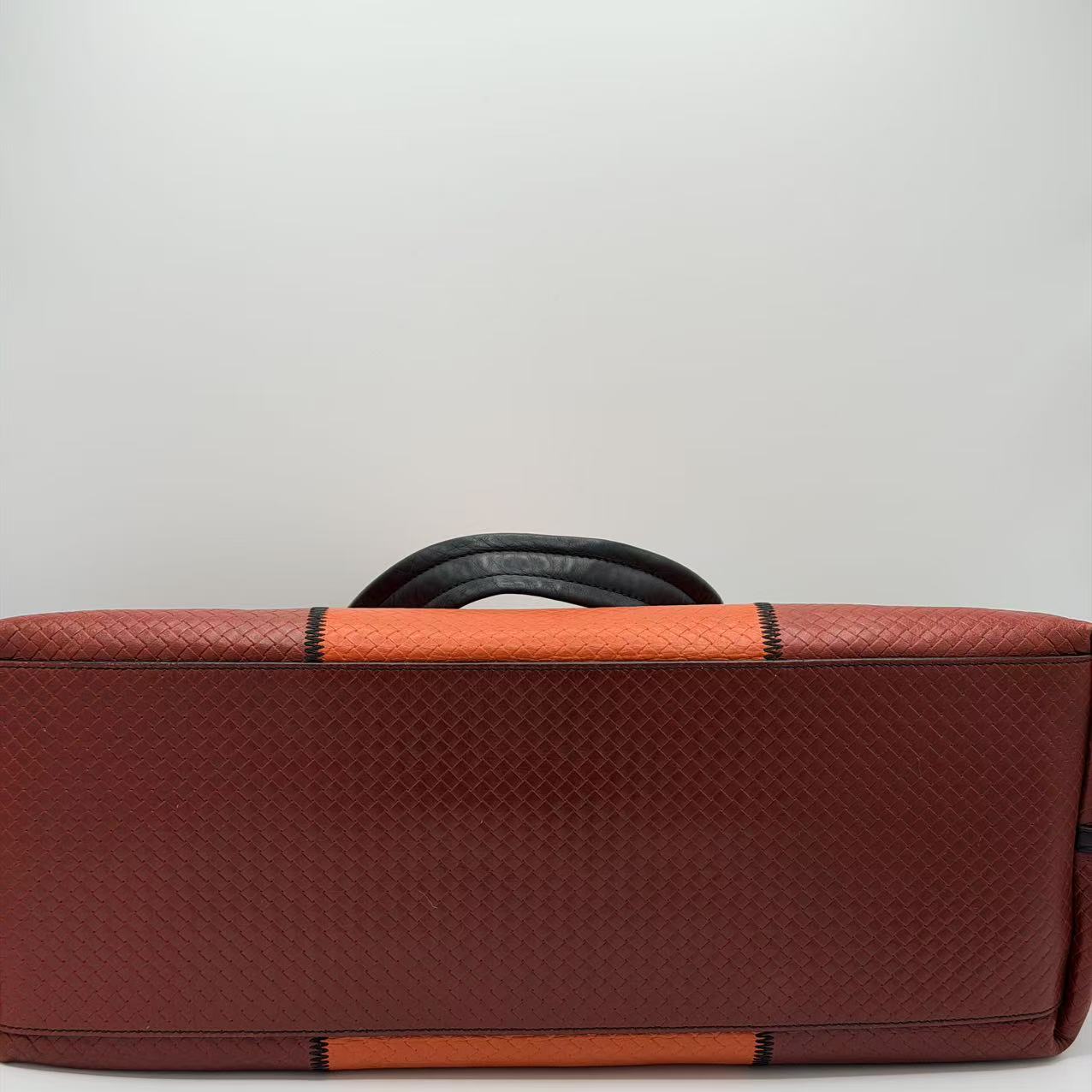 intrecciato-detailed calf leather tote