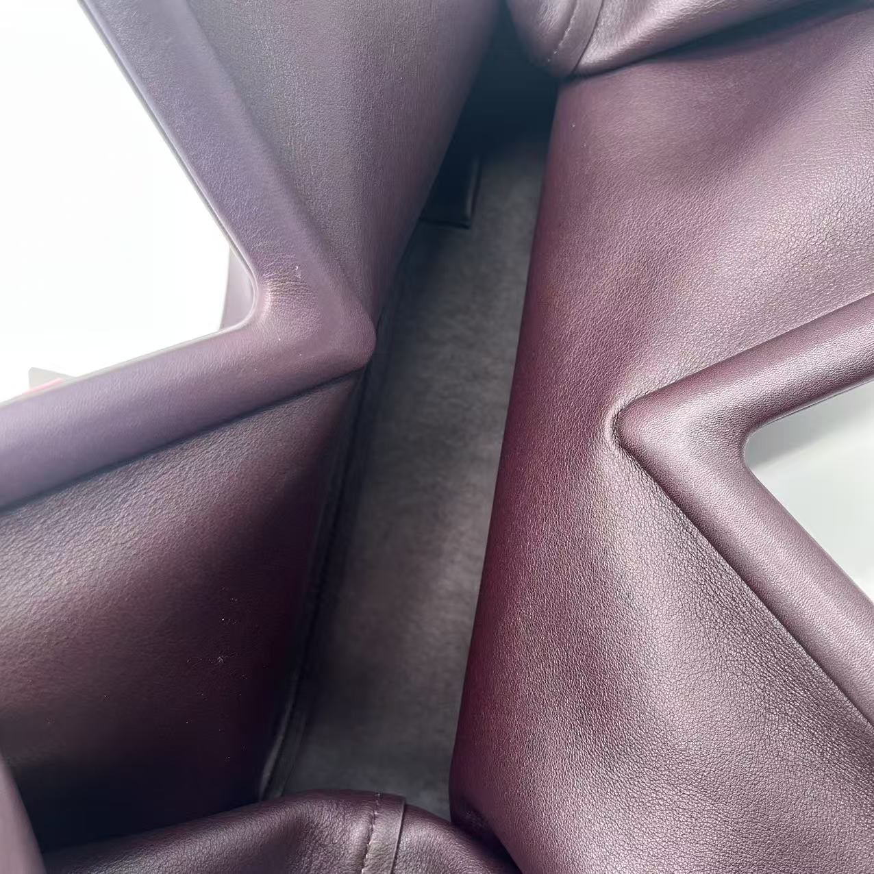 Calfskin Small The Point Triangle Bag Black twins