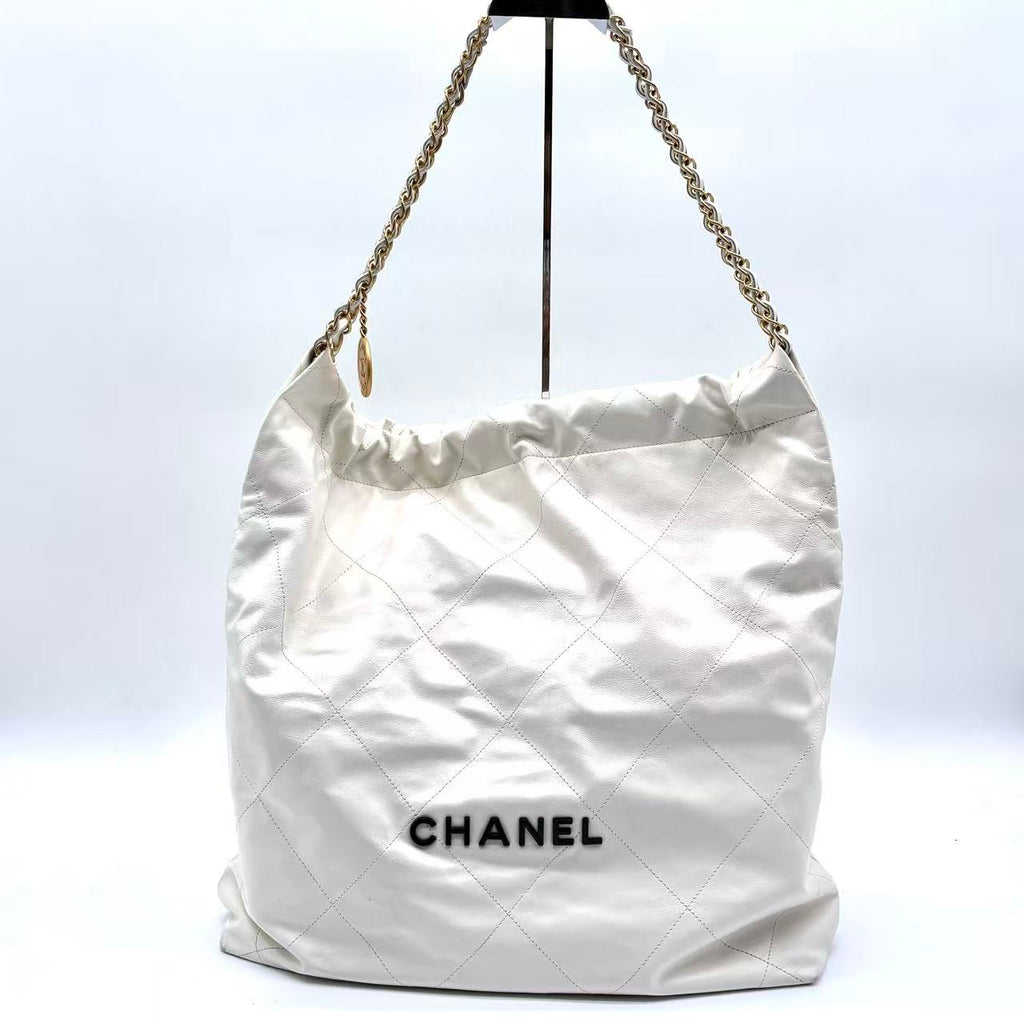 22 Chain Hobo Quilted Calfskin Large