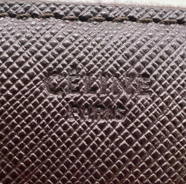 Large Zipped Wallet in Grained Calfskin W23386