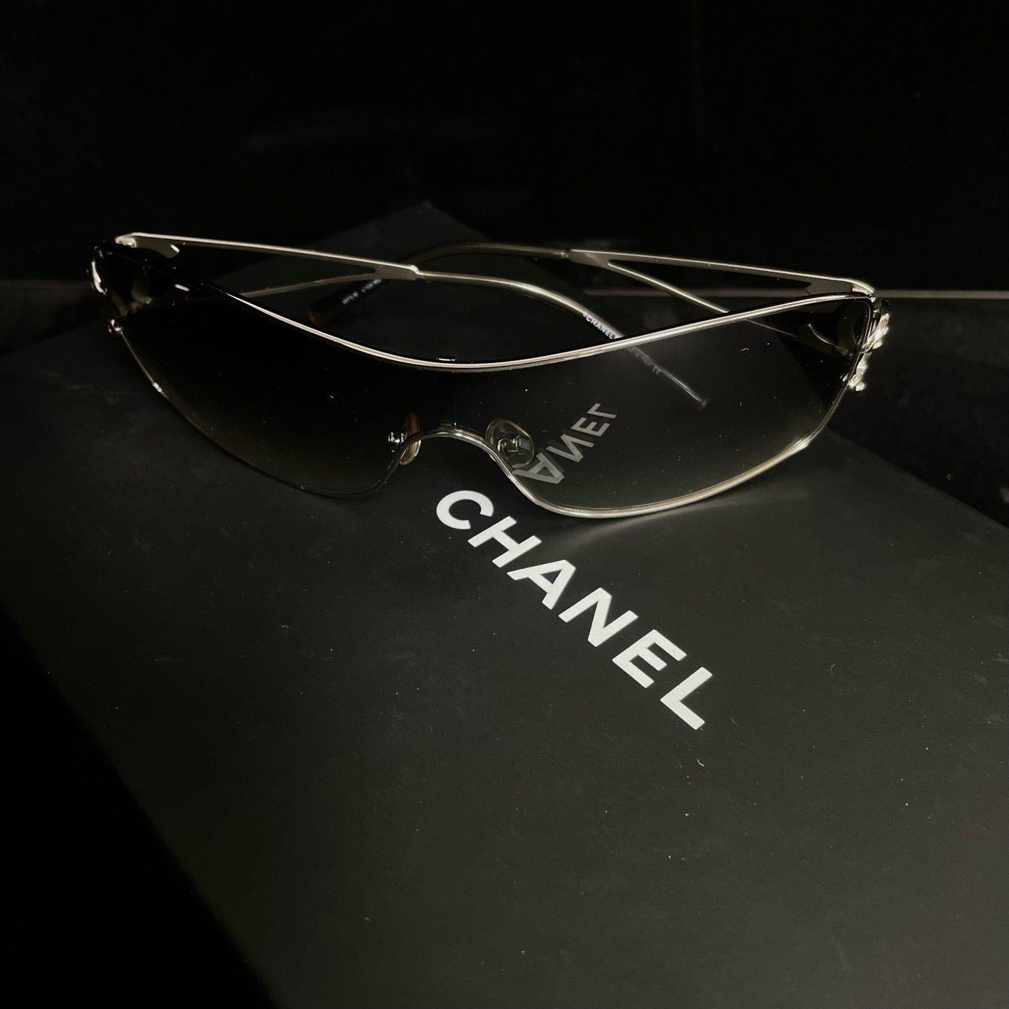 Crystal CC Logo Sunglasses Twins LDJ3853