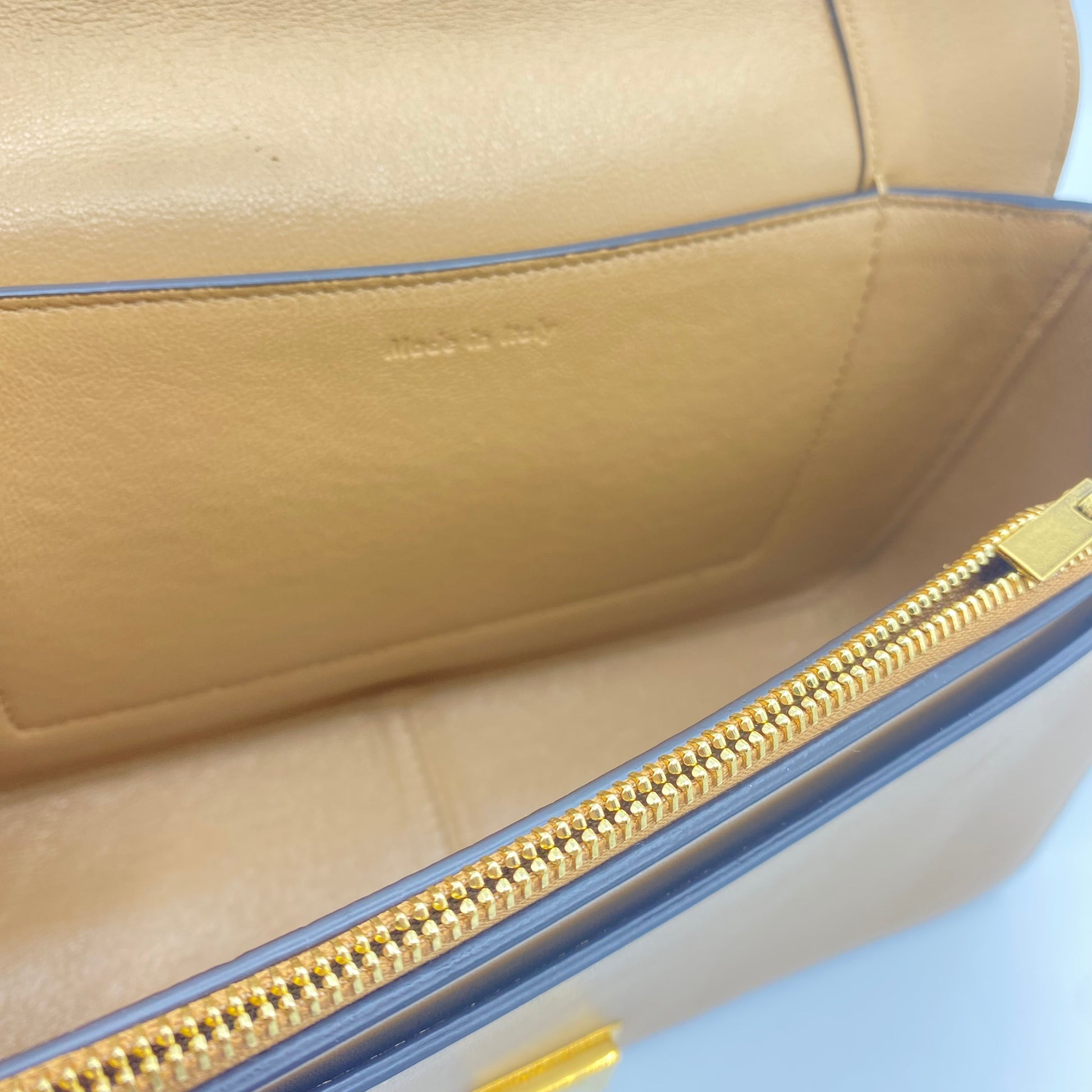 Frame Shoulder Bag Leather Medium