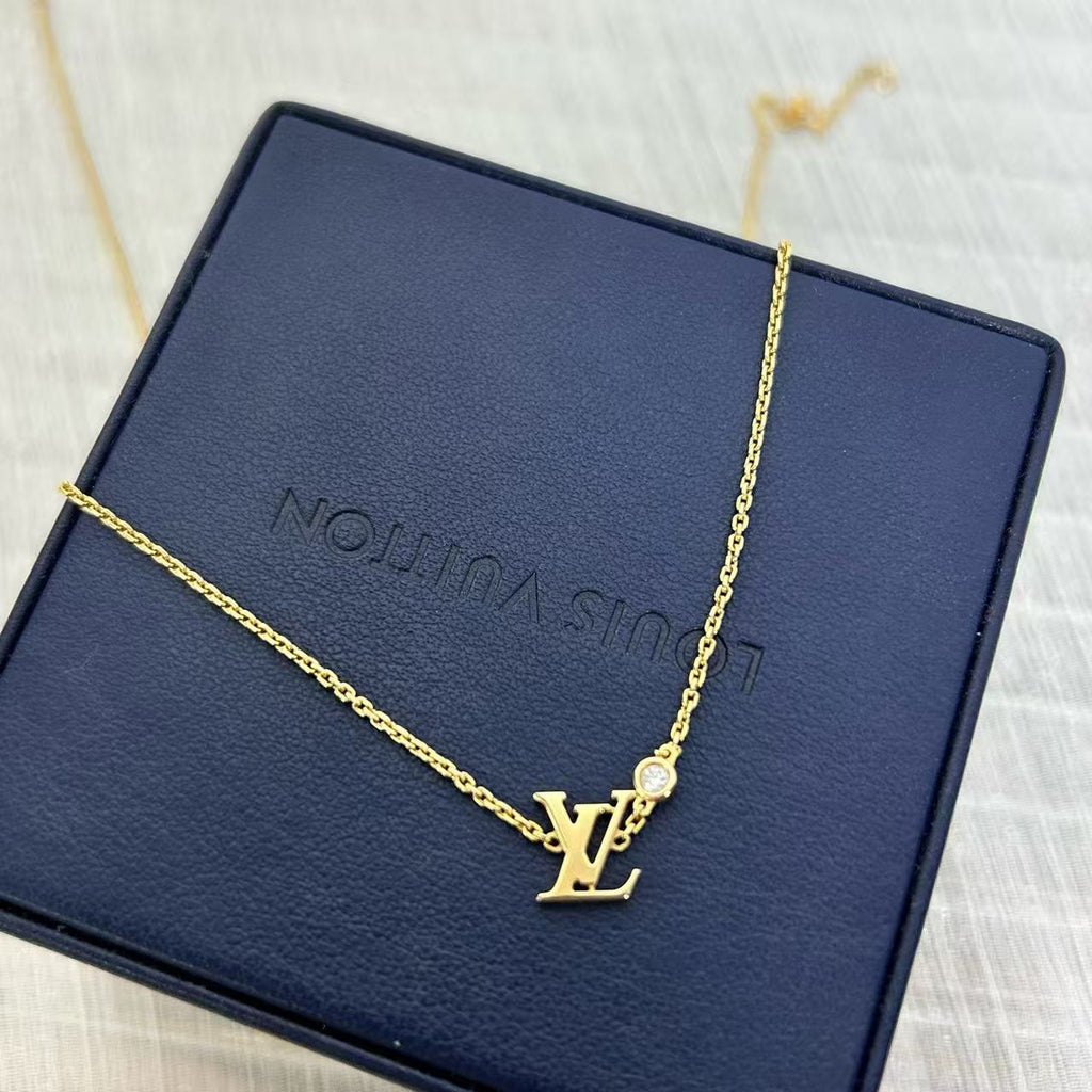 Idylle Blossom LV Pendant, Yellow gold and diamond LDZ0090