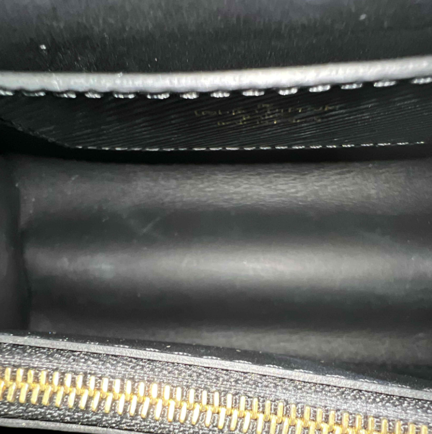 Epi Twist Shoulder Bag PM Black B24422