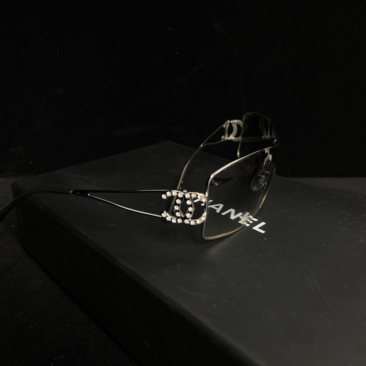 Crystal CC Logo Sunglasses Twins LDJ3853