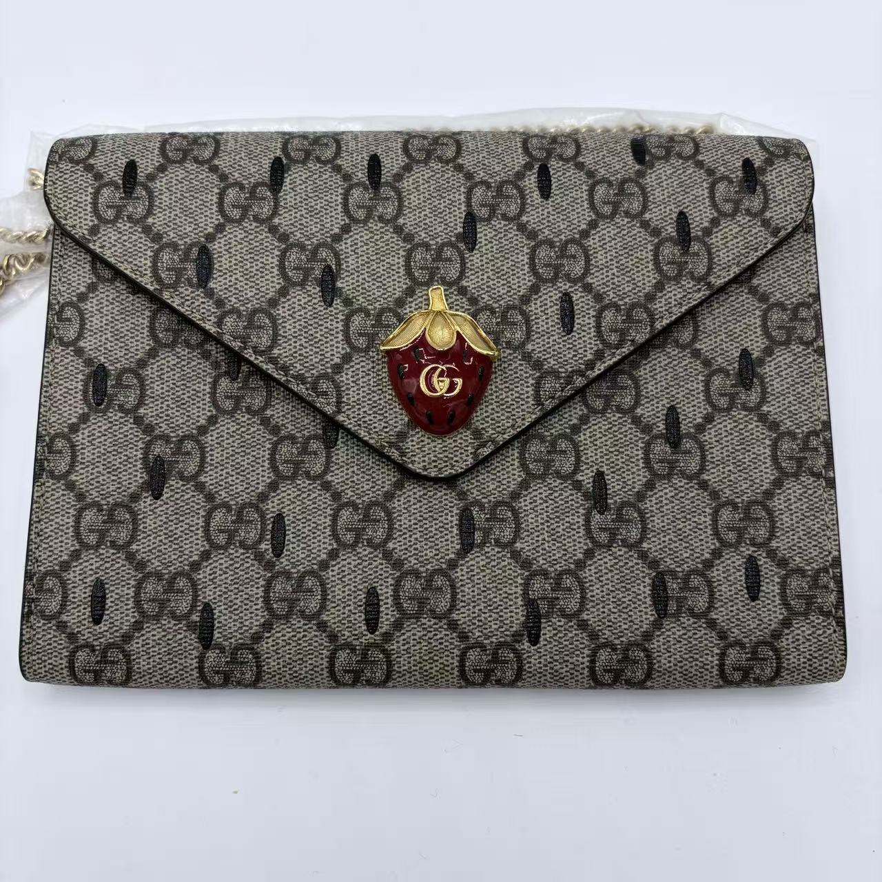 GG Supreme Shoulder Bag