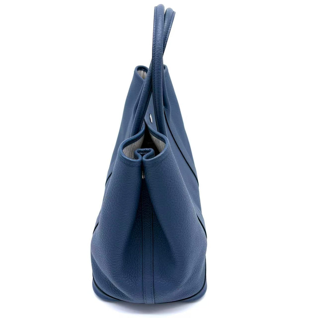 Garden party 36 in Bleu Outremer