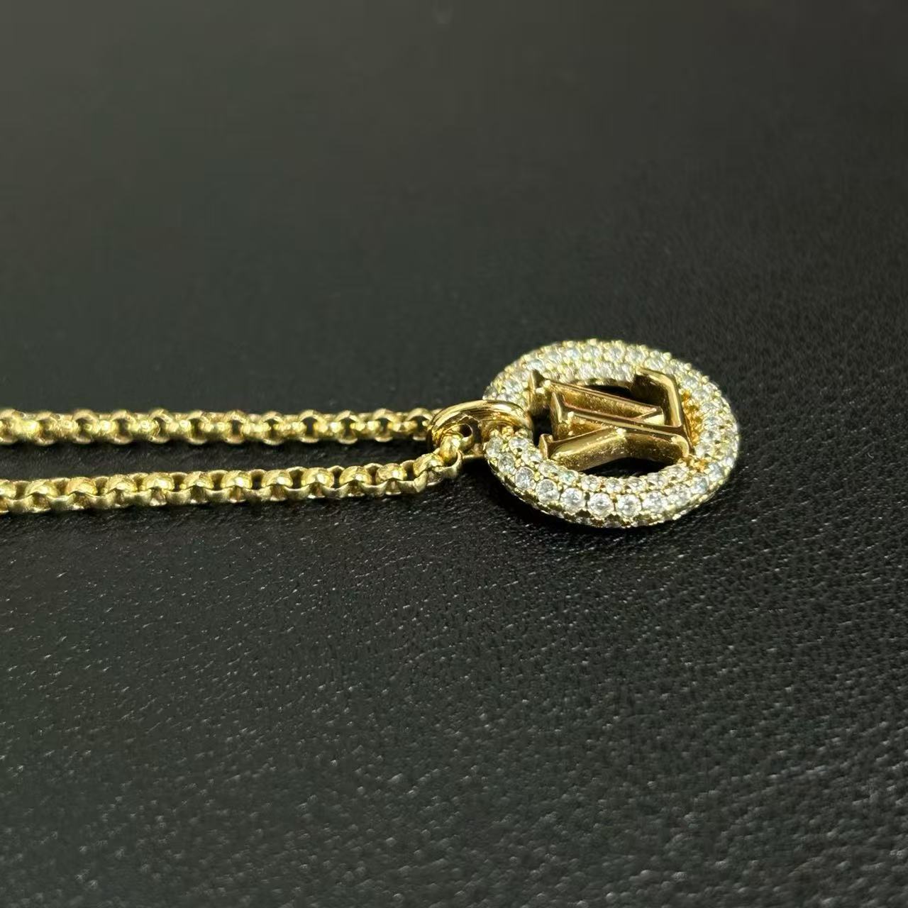 Louis Vuitton Metal Crystal Louise By Night Necklace twins LDJ4297