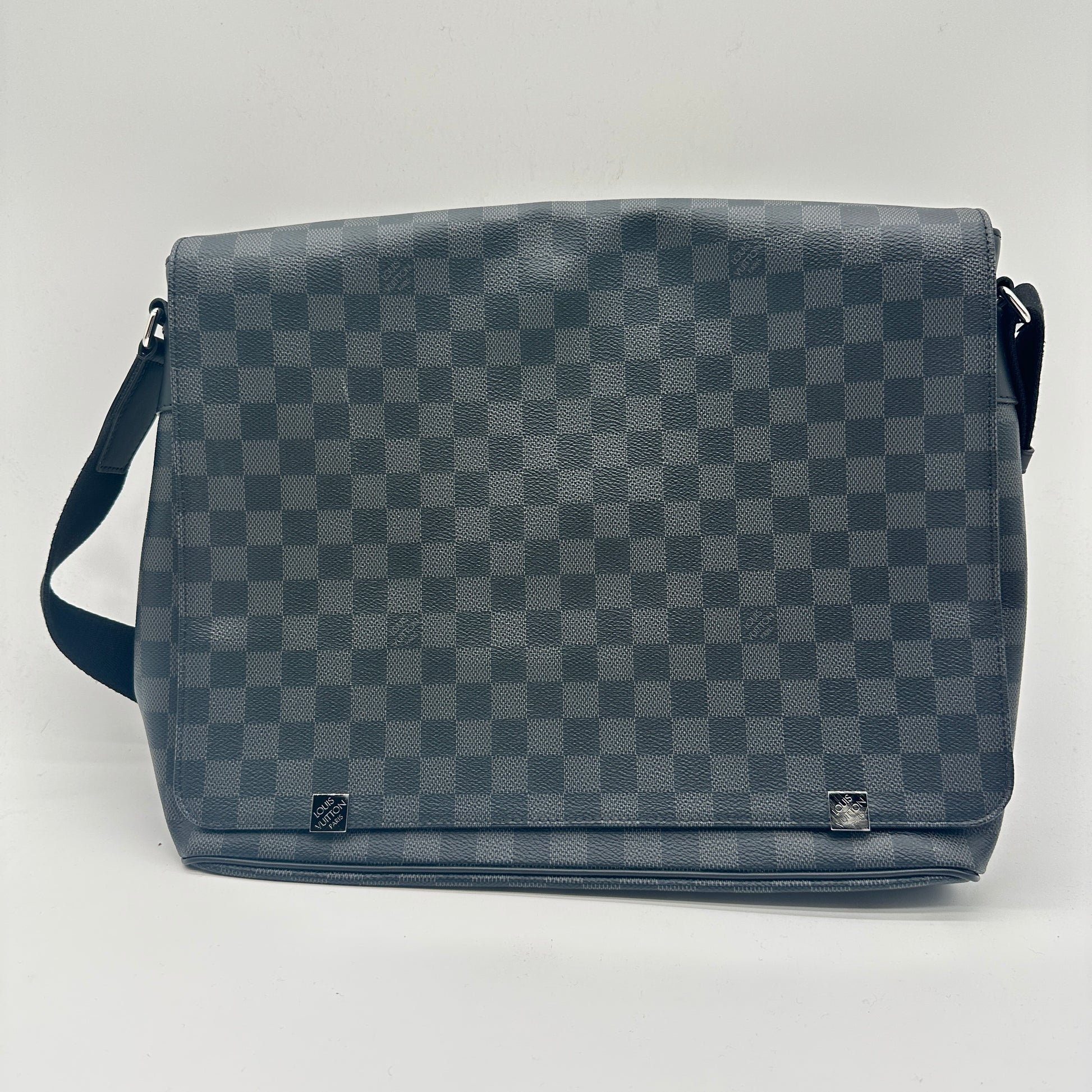 Daniel Messenger Bag Damier Graphite MM