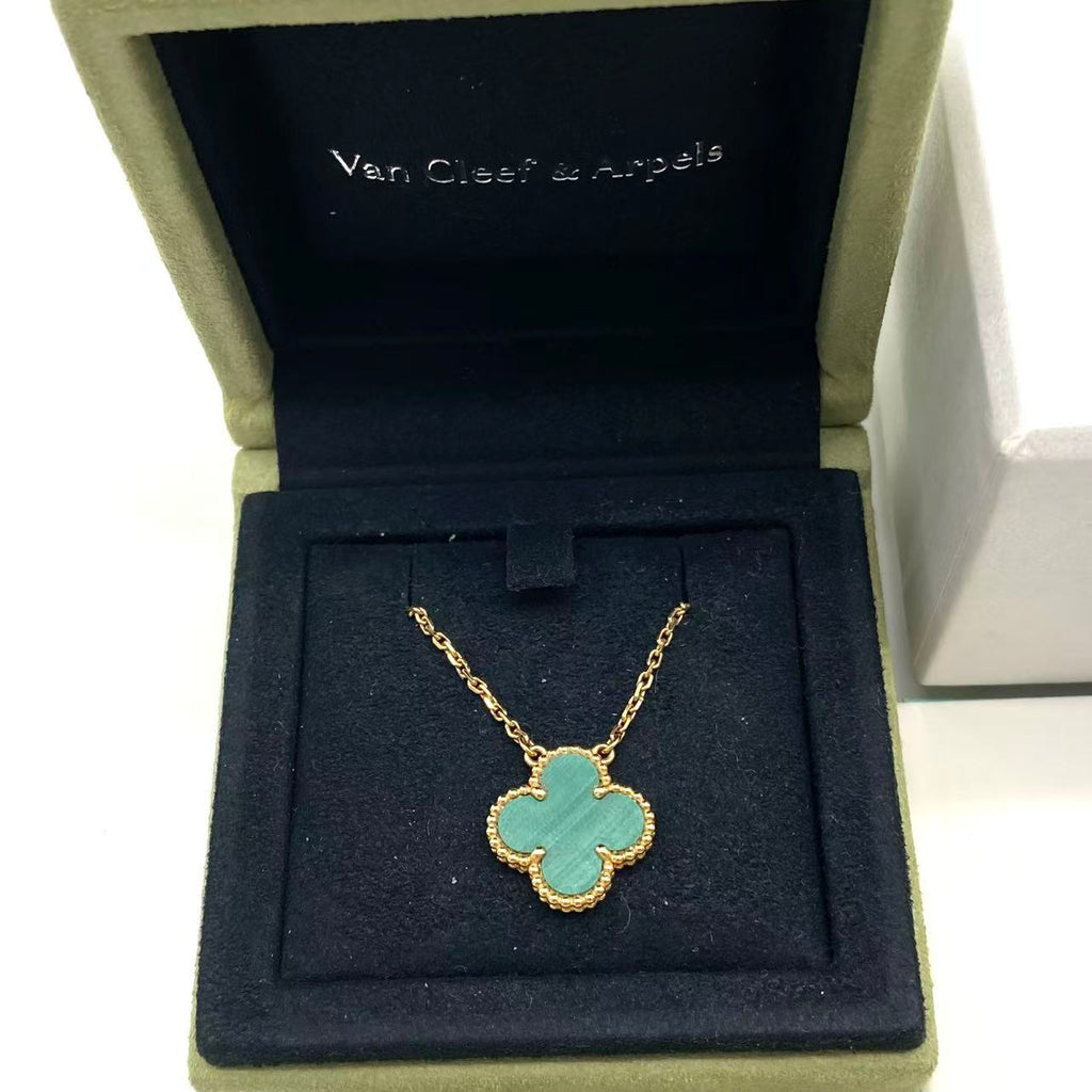 18K Yellow Gold Malachite Vintage Alhambra Pendant Necklace