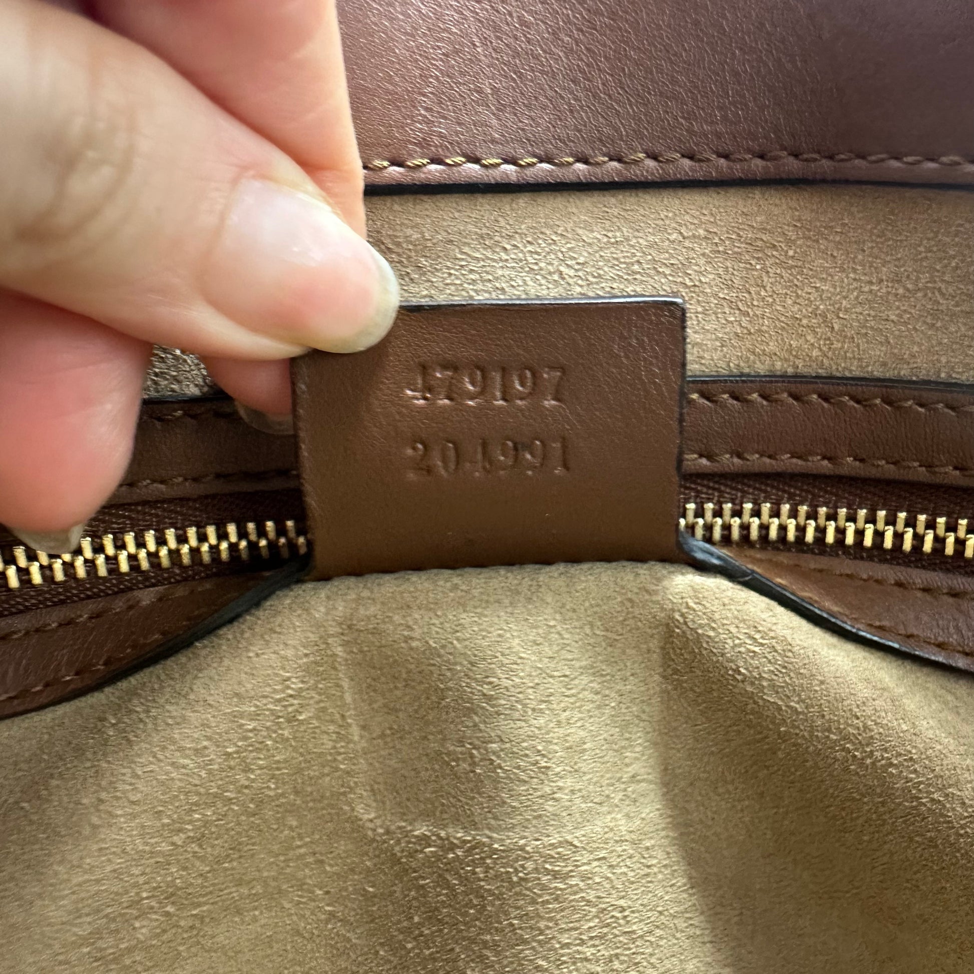 Padlock Chain Tote Guccissima Leather Medium twins