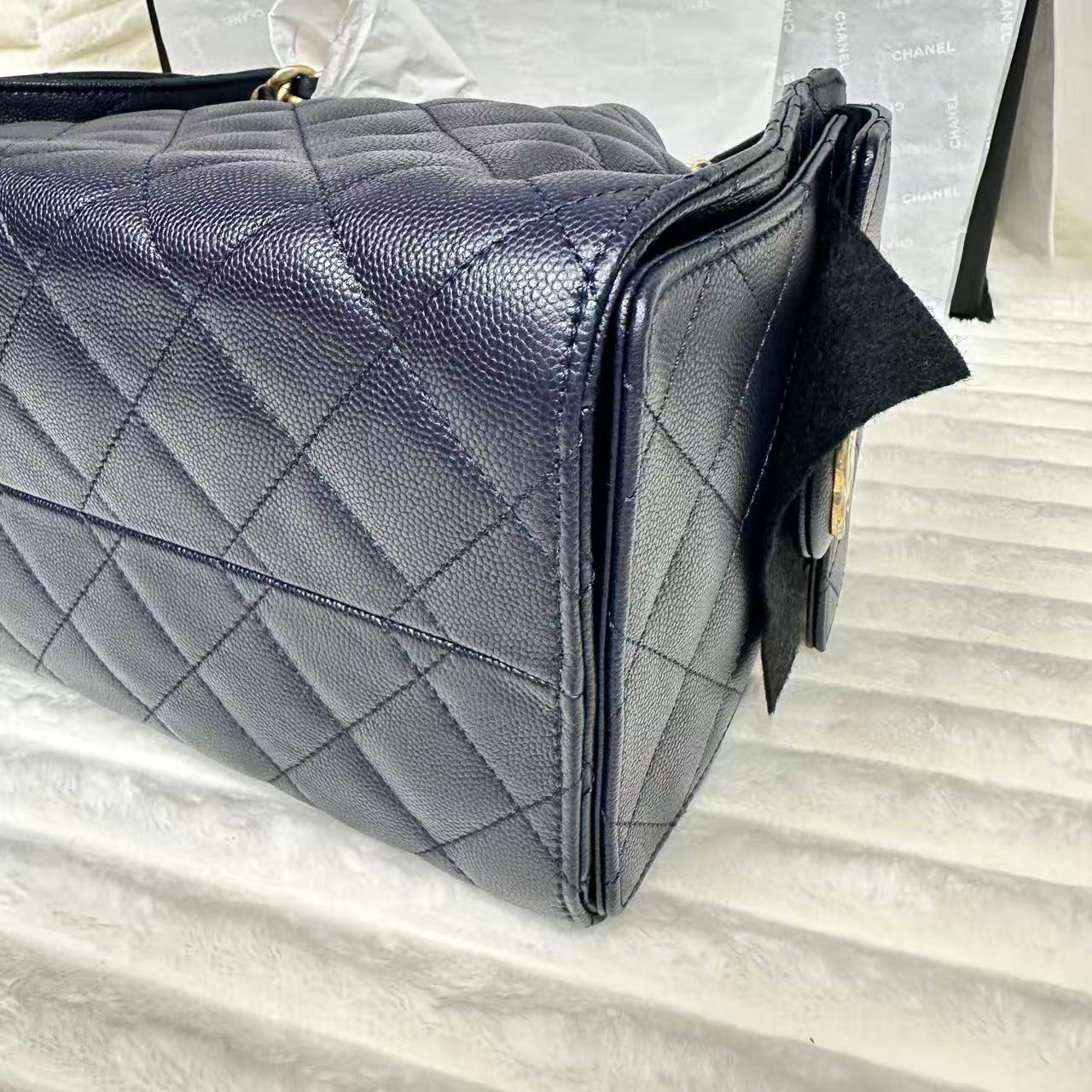 25 Hobo Bag Caviar Navy Blue Small