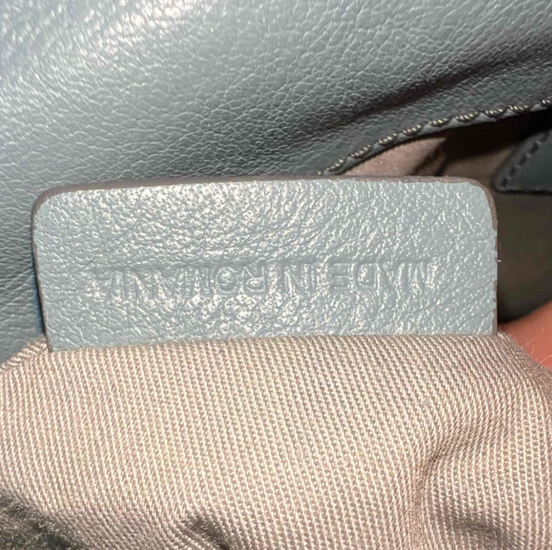 Burberry Small Leah Clutch B24556