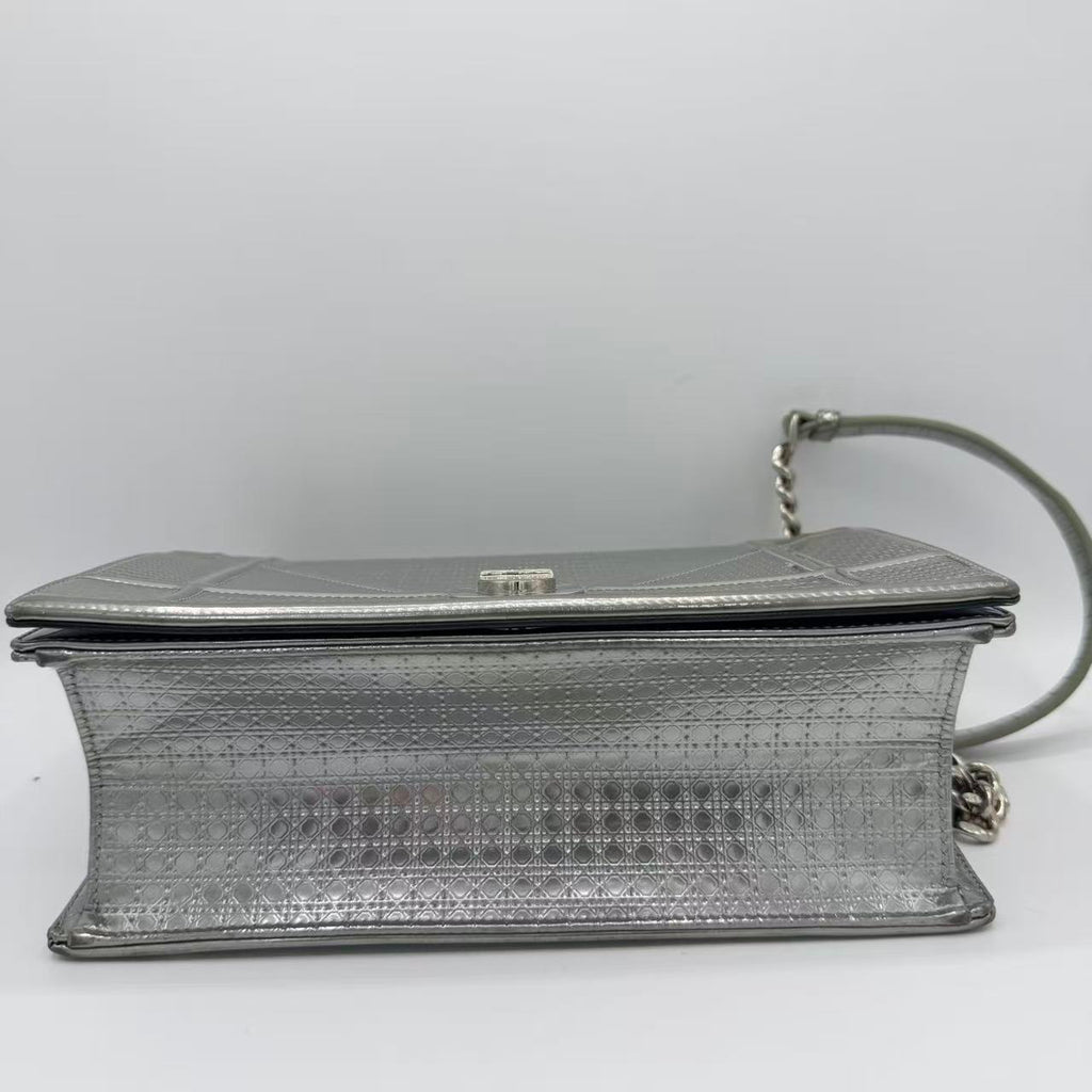 Diorama Flap Bag Cannage Embossed Calfskin Medium