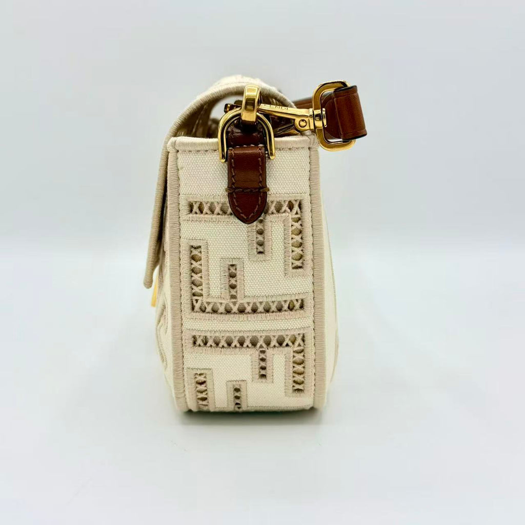 Baguette FF Crochet Raffia Bag