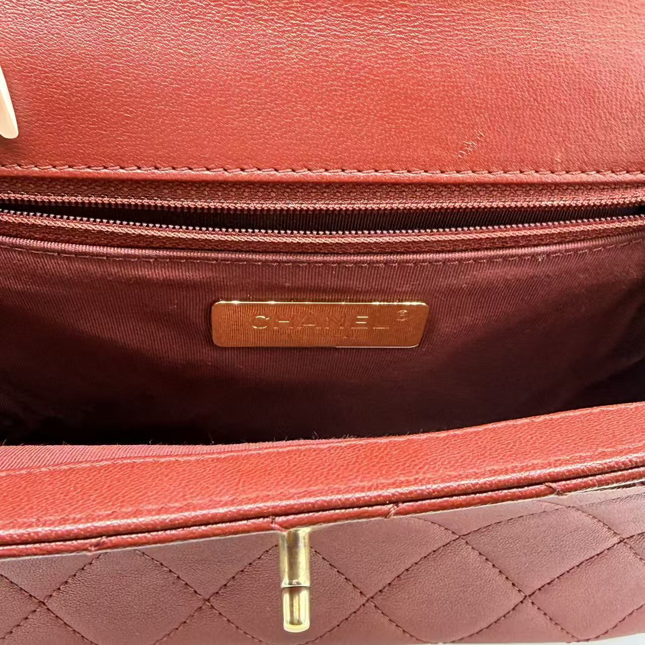 Chain Infinity Top Handle Bag