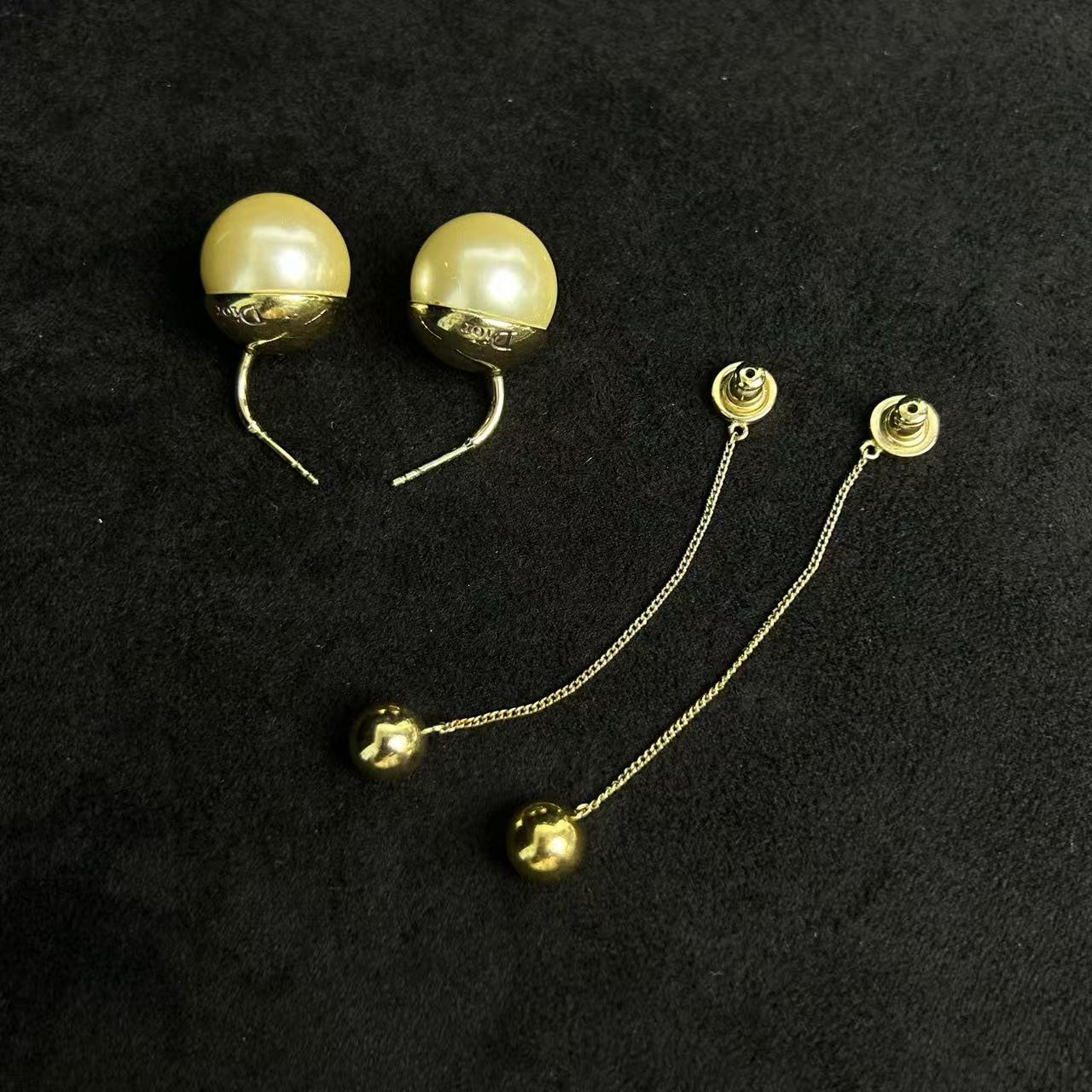 Tribales Logo Dangle Chain Earrings Metal with Faux Pearls Twins LDJ3743
