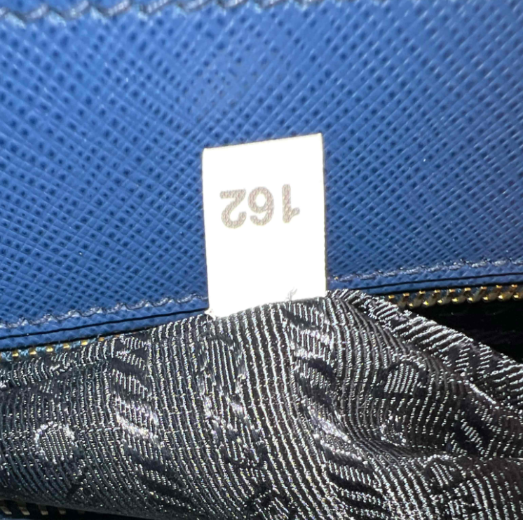 Saffiano Large Galleria Double Zip Tote Bluette B24531