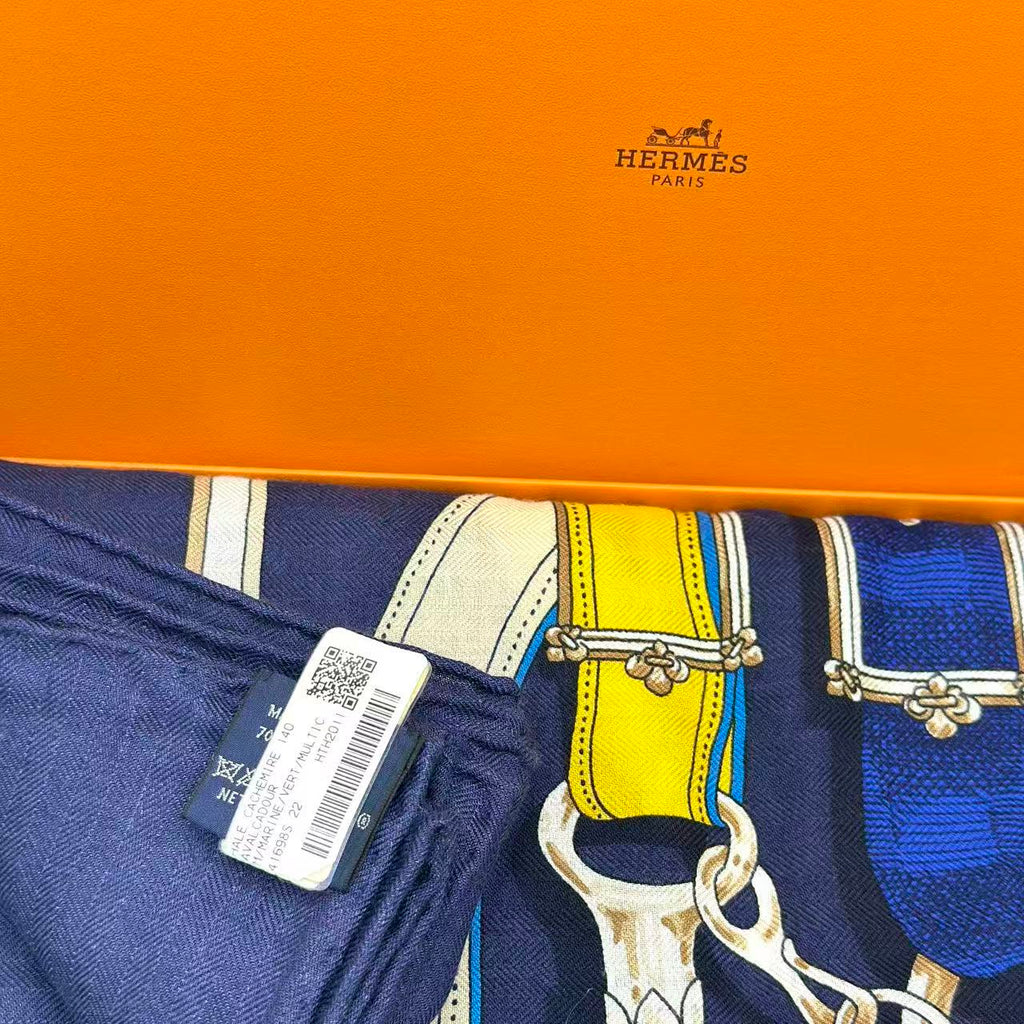 Chale Cashemire 140  CADOUR