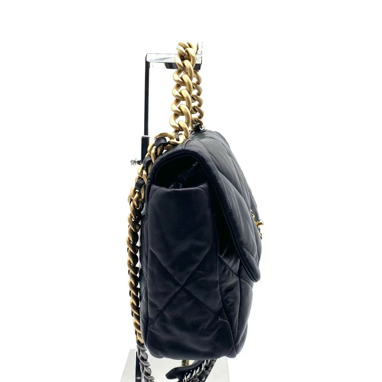Chanel 19 leather handbag