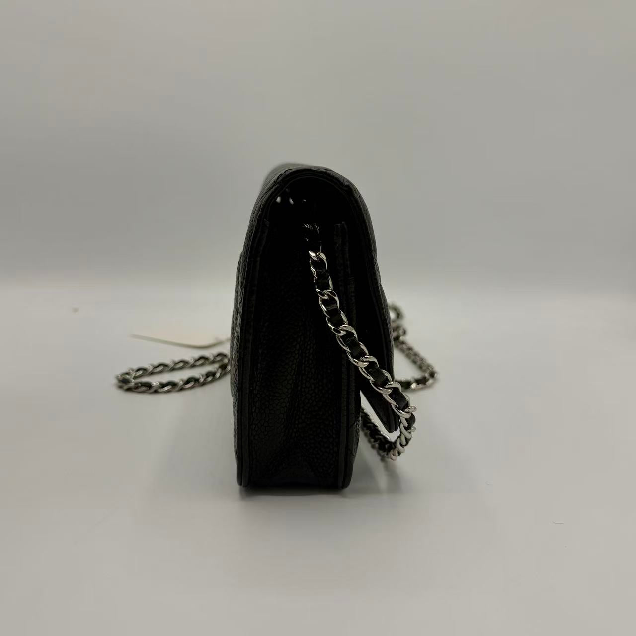 Wallet on Chain Quilted Caviar