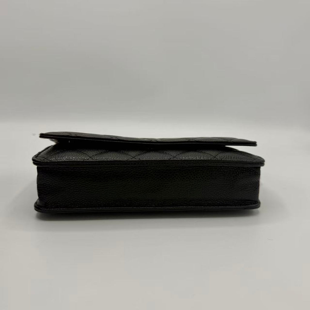 Wallet on Chain Quilted Caviar